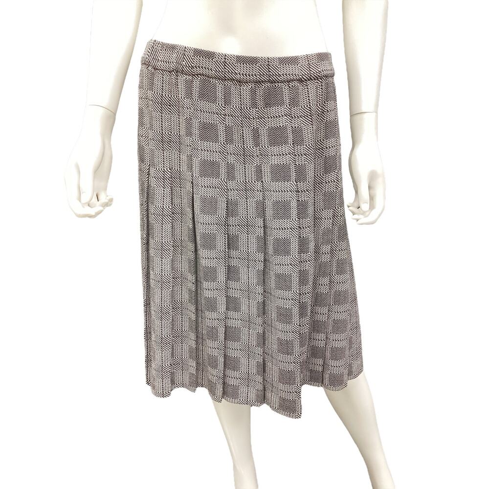 St. John Collection By Marie Gray Women’s Skirt Size 12 Knit Pleated A- Line B&W